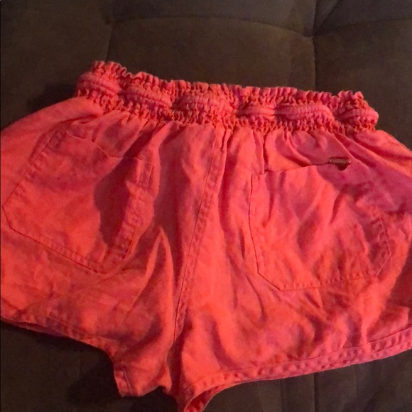 Shorts - Picture 3 of 4